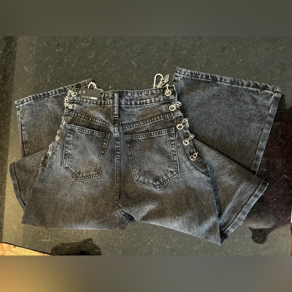 BRAND NEW W/TAGS Side Chain Jeans - Picture 8 of 10